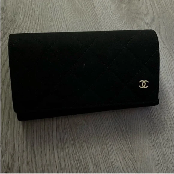 CHANEL | Accessories | Chanel Sunglass Case Only Quilted  display picture 1